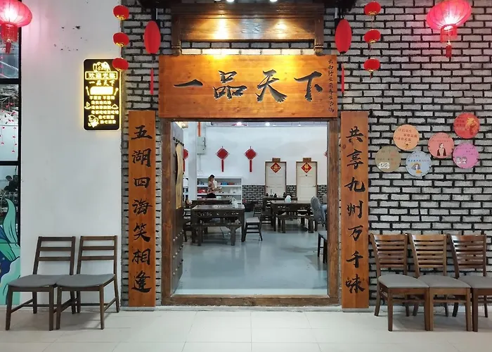 Restary - K Universe, Sutera Avenue Infinity Pool - Imago Opposite - Kk City- 3Br,10Pax 来沙旅 K歌宇宙主题公寓 - 无边际日落海景泳池 - Imago商场对面 - Kk市中心 - 3房10人