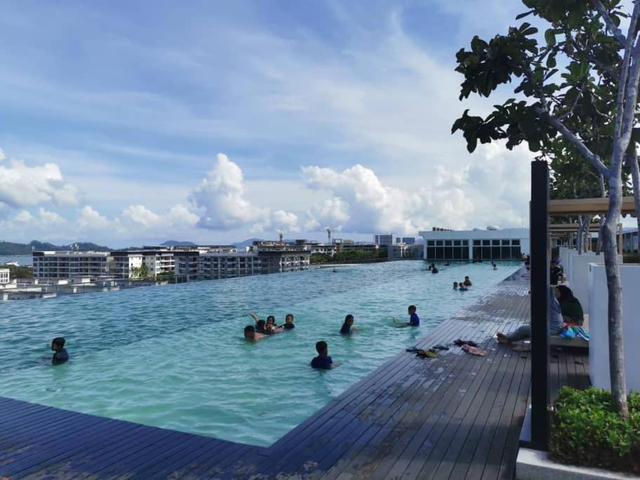 Restary - K Universe: Infinity Pool Near Imago Apartment